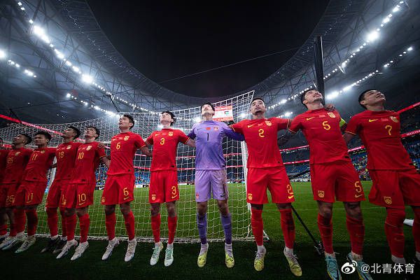 “国米的纸面阵容如此让人惊叹，他们已经为赢得意甲冠军做好了准备，但没有任何球队拥有尤文的胜利者DNA，这对尤文来说可能是关键因素，他们将与国米争冠到最后。